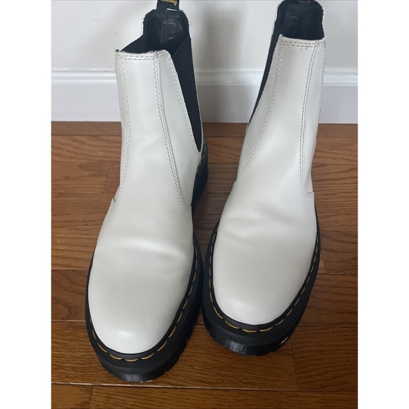 Unisex Dr. Martens 2976 Quad Chelsea‎ Boots White Size 10M/11L - Picture 3 of 9